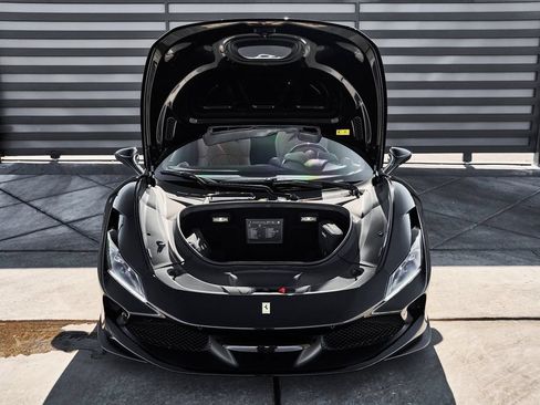 Used 2022 Ferrari F8 Tributo RWD image 15