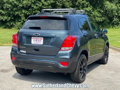 Used 2022 Chevrolet Trax LT w/ Premium Seat Package AWD/4WD image 7