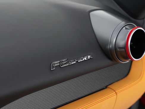 Used 2021 Ferrari F8 Tributo image 34