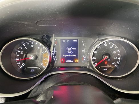 Used 2020 Jeep Compass Latitude image 2