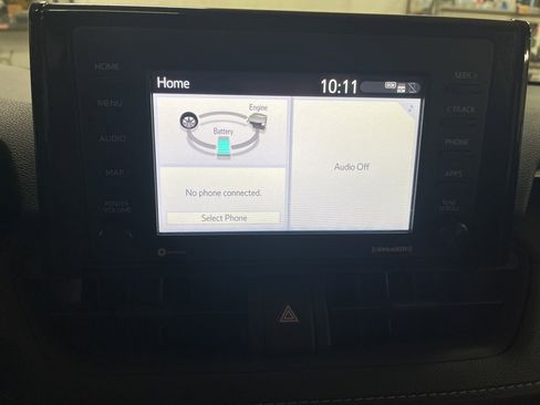 Used 2021 Toyota RAV4 LE image 14