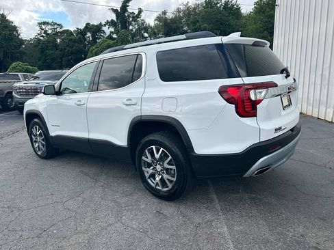 Used 2023 GMC Acadia SLT FWD image 8