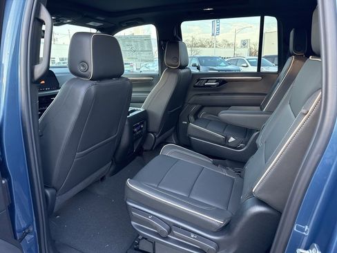 Used 2025 Chevrolet Suburban Premier w/ Sun And Tow Package image 16