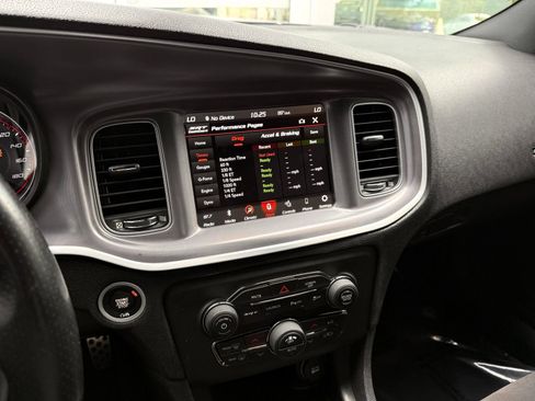 Used 2019 Dodge Charger Scat Pack RWD image 60