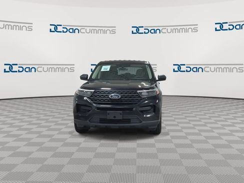 Used 2023 Ford Explorer 4WD image 3