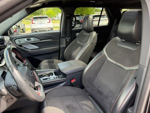Used 2025 Ford Explorer ST AWD/4WD image 23