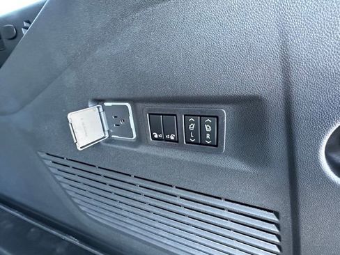 New 2026 GMC Yukon XL Elevation w/ Elevation Premium Package image 7