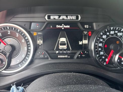 Used 2019 RAM 1500 Laramie AWD/4WD image 2