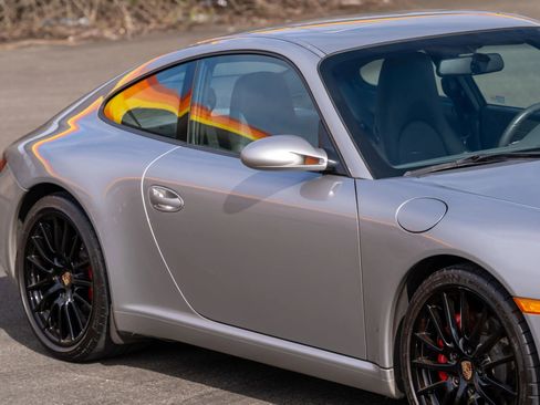 Used 2005 Porsche 911 Carrera S image 30