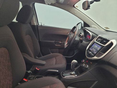 Used 2020 Chevrolet Sonic LT w/ Convenience Package FWD image 21