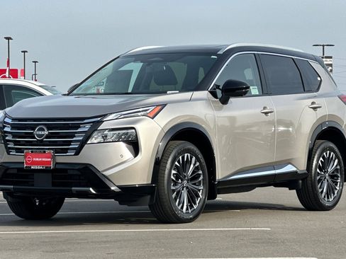 New 2026 Nissan Rogue Platinum image 8