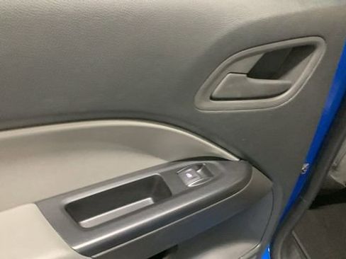 Used 2022 Chevrolet Colorado W/T w/ Custom Special Edition image 15