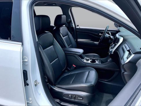 Used 2022 GMC Acadia SLT w/ Preferred Package FWD image 9