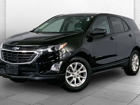 Used 2019 Chevrolet Equinox LS w/ LS Convenience Package AWD/4WD image 12
