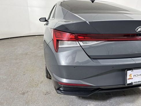 Used 2023 Hyundai Elantra Limited image 30