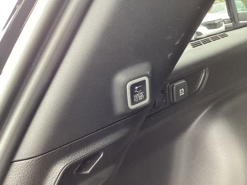 Used 2024 Jeep Grand Cherokee Limited w/ Luxury Tech Group II image 15