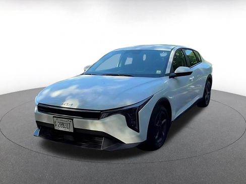 Used 2025 Kia K4 FWD image 7