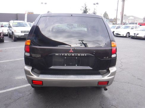 Used 2001 Mitsubishi Montero Sport XLS image 10