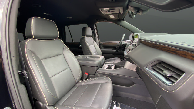 Used 2024 Chevrolet Tahoe Premier AWD/4WD image 25