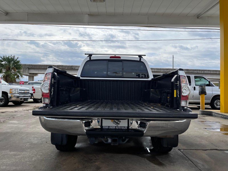 Used 2011 Toyota Tacoma PreRunner w/ TRD Off-Road Pkg w/JBL Audio RWD image 11