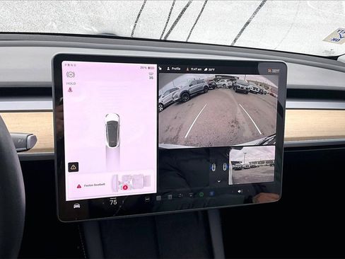 Used 2021 Tesla Model Y Long Range image 21