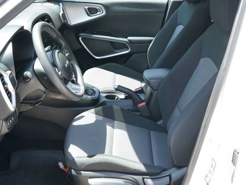 Certified 2024 Kia Soul LX w/ Option Group 015 FWD image 9