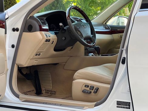 Used 2007 Lexus LS 460 L RWD image 72