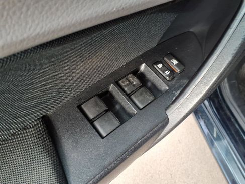 Used 2018 Toyota Corolla LE image 6