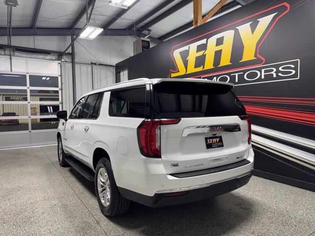 Used 2022 GMC Yukon XL SLT AWD/4WD image 18