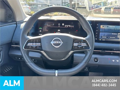 Used 2024 Nissan Ariya AWD image 30