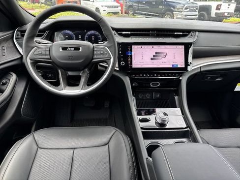 New 2026 Jeep Grand Cherokee Limited AWD/4WD image 24