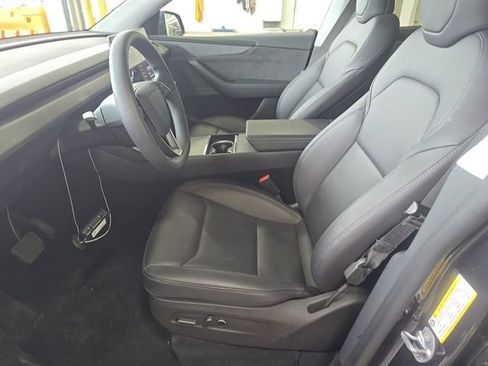 Used 2026 Tesla Model Y AWD image 5