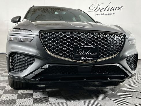 Used 2025 Genesis GV70 3.5T Sport w/ Sport Advanced Package AWD/4WD image 32