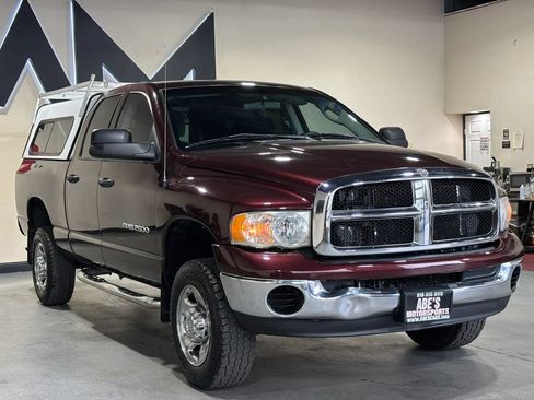 Used 2004 Dodge Ram 2500 Truck SLT w/ Trailer Tow Group AWD/4WD image 2