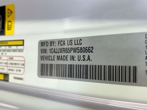 Used 2023 Jeep Wrangler Unlimited Rubicon 4xe image 20