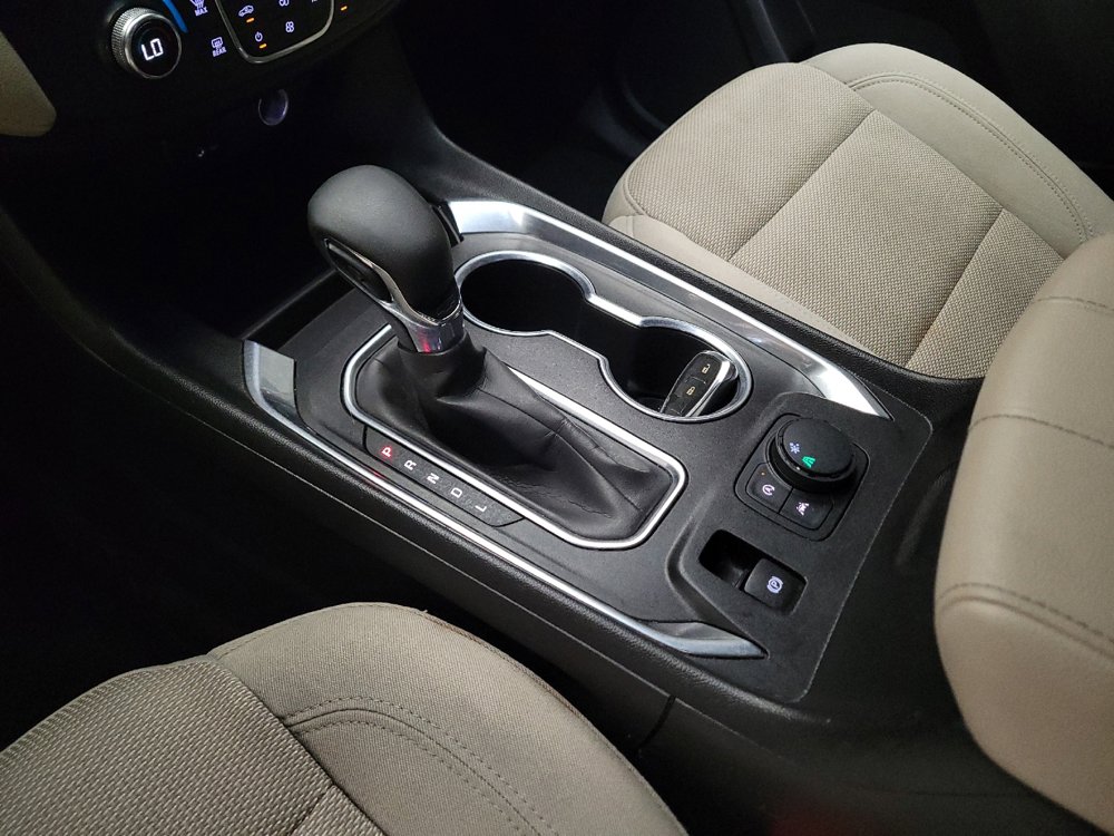 Used 2022 Chevrolet Traverse LS FWD image 26