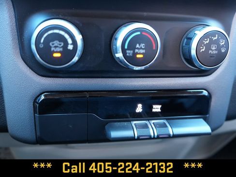 Used 2022 RAM 1500 Big Horn AWD/4WD image 40
