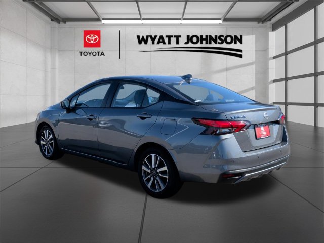 Used 2024 Nissan Versa SV FWD image 5