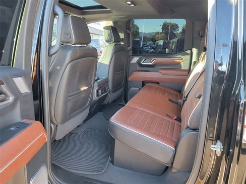 Used 2024 GMC Sierra 1500 Denali Ultimate image 11