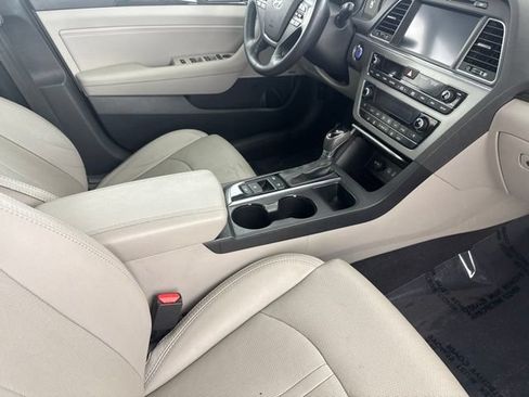 Used 2016 Hyundai Sonata Limited w/ Option Group 05 FWD image 23