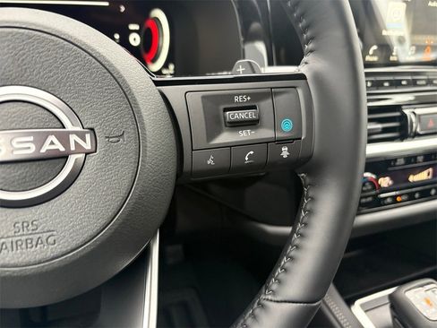 New 2025 Nissan Pathfinder Platinum image 23