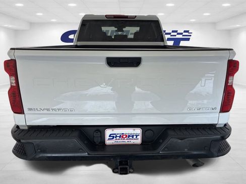 Used 2025 Chevrolet Silverado 2500 Custom w/ Custom Value Package image 6