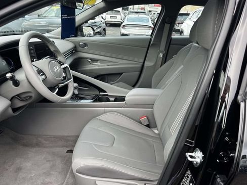Certified 2026 Hyundai Elantra SEL Sport Premium FWD image 17