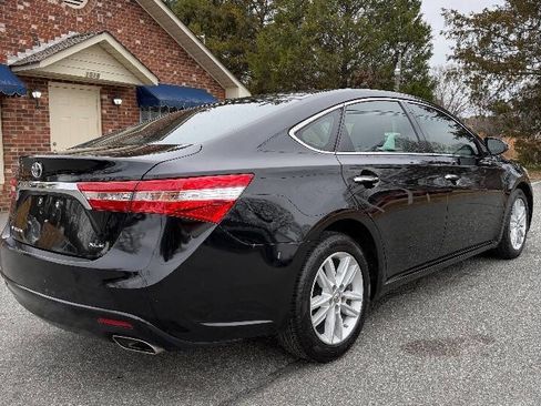 Used 2013 Toyota Avalon XLE image 5
