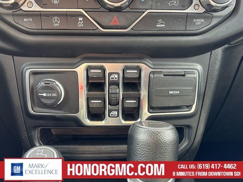 Used 2023 Jeep Gladiator Overland image 25