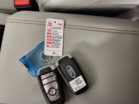 New 2026 Ford Explorer Active w/ Active Comfort Package AWD/4WD image 4
