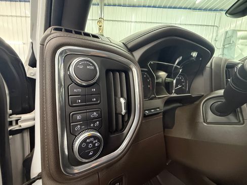 Used 2021 GMC Sierra 1500 Denali w/ Denali Ultimate Package AWD/4WD image 25