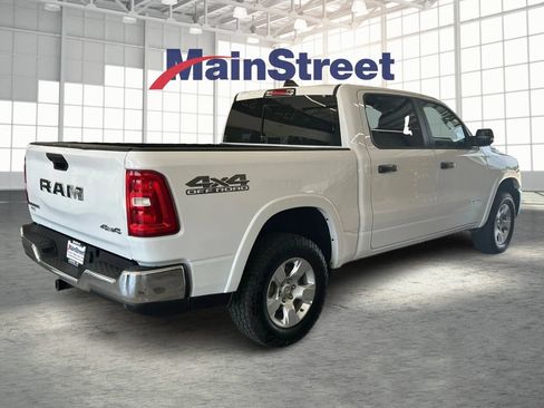 Used 2025 RAM 1500 Big Horn AWD/4WD image 5