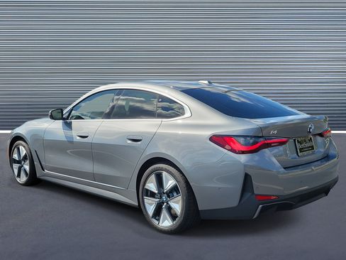 New 2026 BMW i4 eDrive40 w/ Premium Package RWD image 4