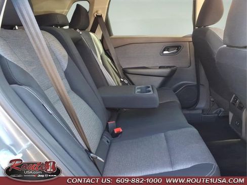 Used 2023 Nissan Rogue SV image 15